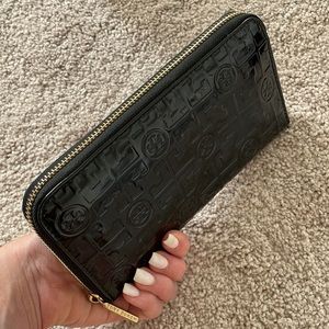 Tory Burch Black Patent Wallet